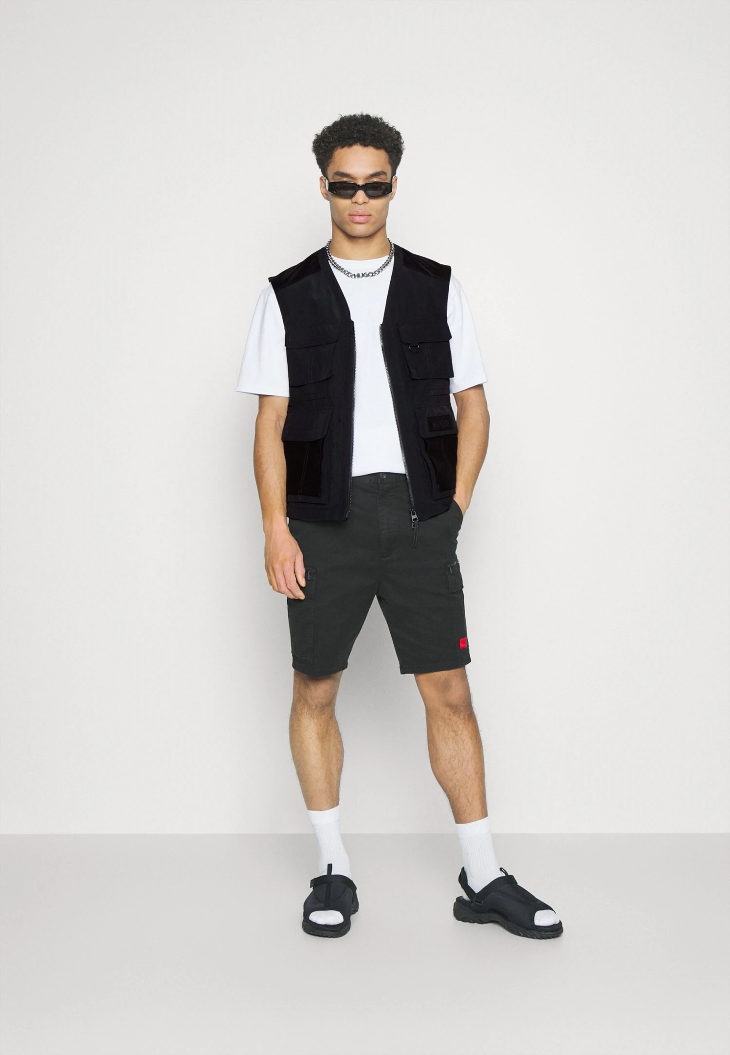 Hugo Bael - Waistcoat - Black 4 Hugo Bael - Waistcoat - Black - Image 2