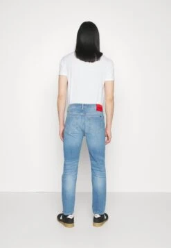 Hugo Jeans Tapered Fit - Denim -Hugo b24ea7db839d4a5287b48806291bec34