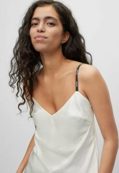 Hugo Casrina - Top 10 Hugo Casrina - Top -Hugo b2d66e2634874ebeaa8c2b174a0ff706