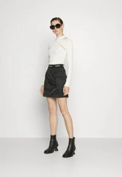 Hugo Sharitz - Jumper - Open White 9 Hugo Sharitz - Jumper - Open White -Hugo b74ee52324d942d5a6de90ee84b59748