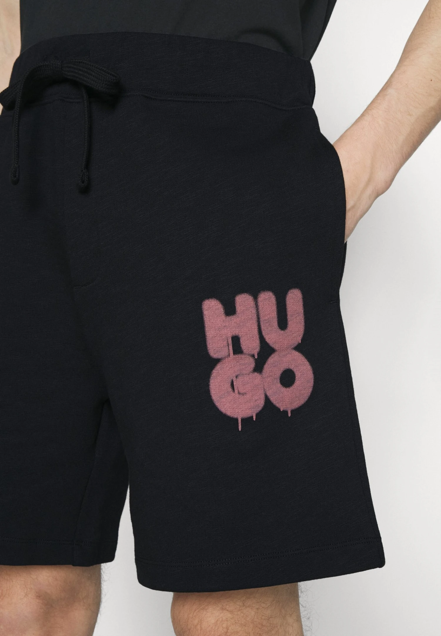 Hugo Dolivar - Shorts - Black 8 Hugo Dolivar - Shorts - Black - Image 6