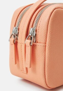 Hugo Chris Zip - Across Body Bag - Light/Pastel Orange -Hugo bbcd9ad452c142419e1a7b918c29cd7a