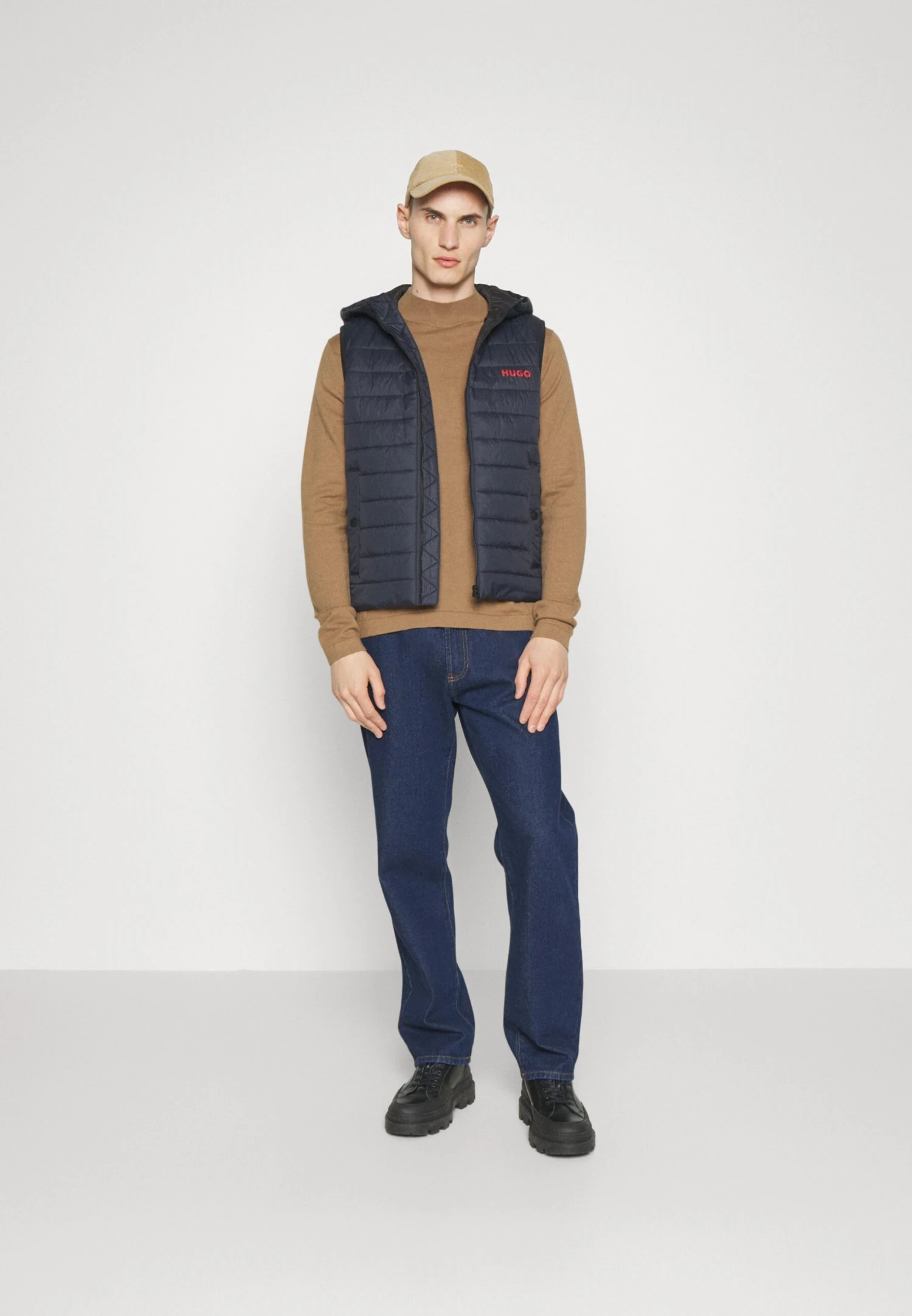 Hugo Beneto - Waistcoat - Dark Blue 4 Hugo Beneto - Waistcoat - Dark Blue - Image 2