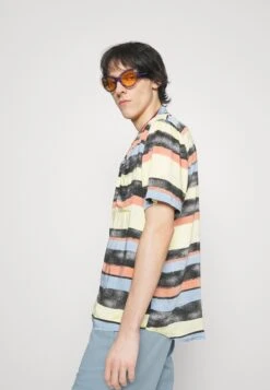 Hugo Ellino - Shirt - Open Miscellaneous 11 Hugo Ellino - Shirt - Open Miscellaneous -Hugo c03c8ea616ff4d2d8ed14c4c26eabfcf