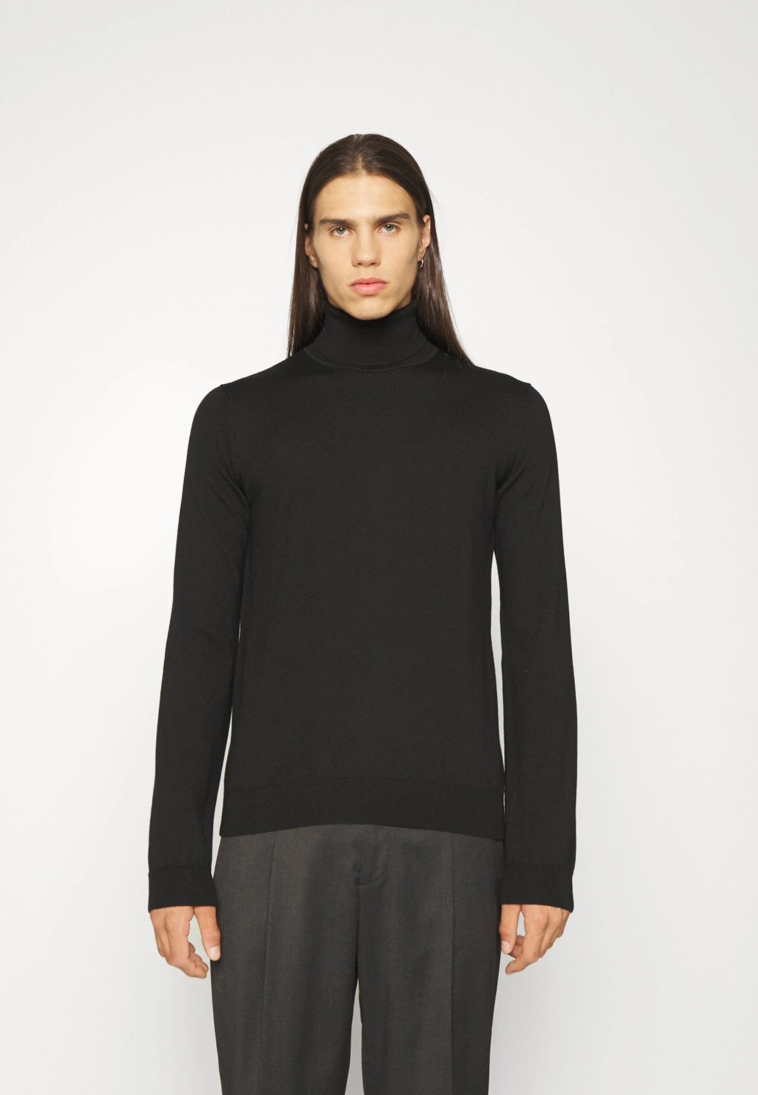 Hugo San Thomas - Jumper - Black 3 Hugo San Thomas - Jumper - Black