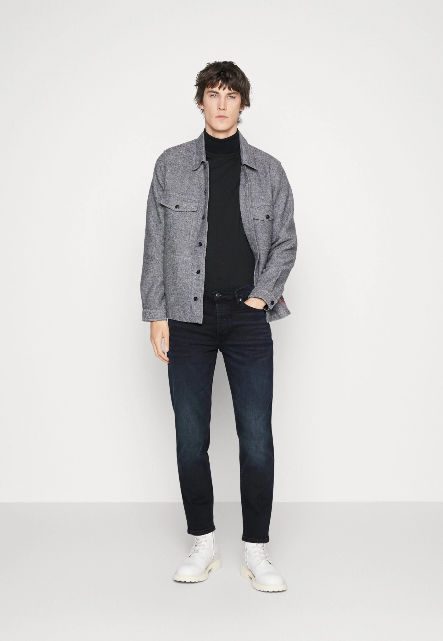 Hugo Jeans Tapered Fit - Dark Blue 4 Hugo Jeans Tapered Fit - Dark Blue - Image 2