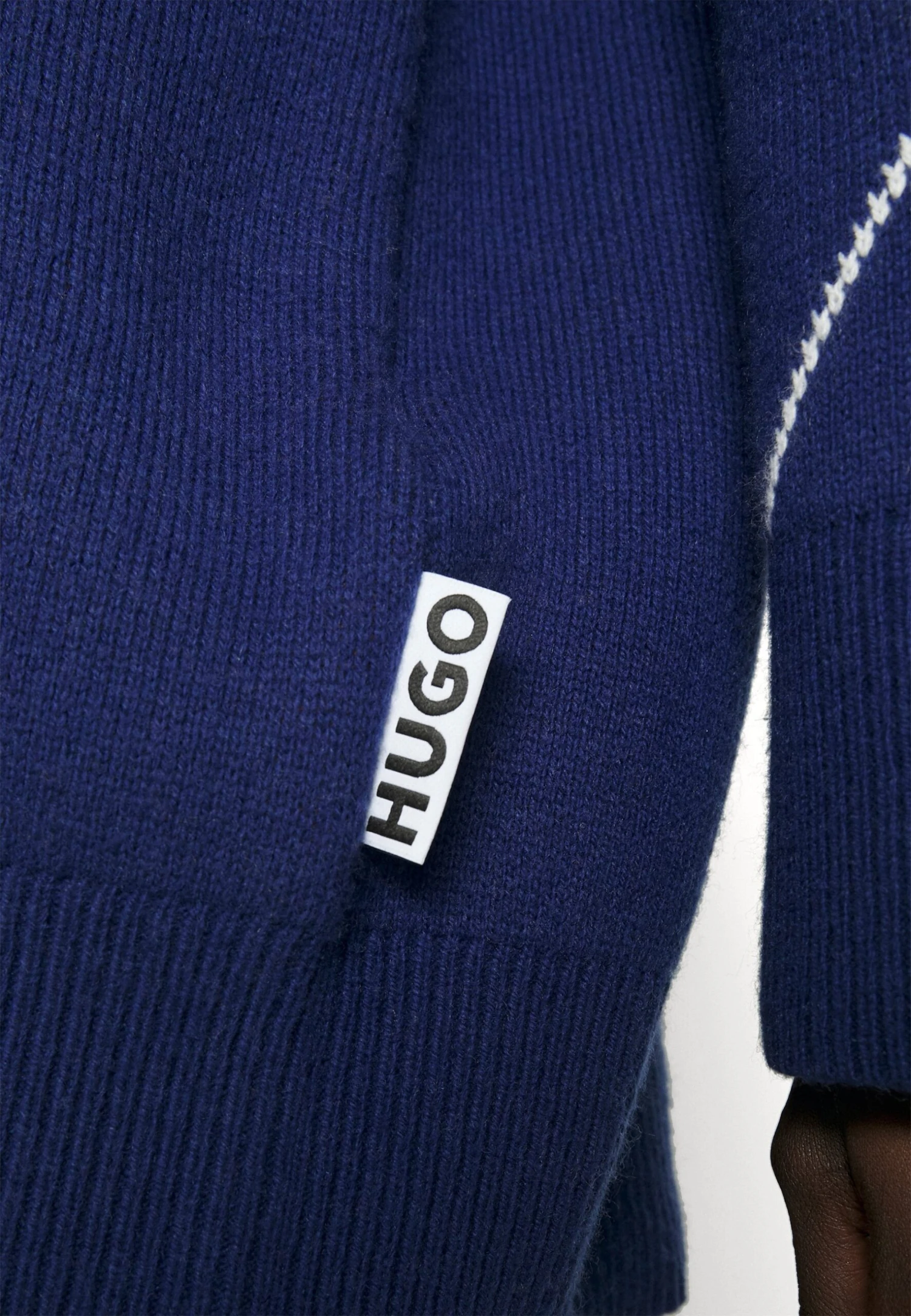 Hugo Sleppya - Jumper 9 Hugo Sleppya - Jumper - Image 7