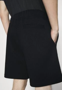 Hugo Dolivar - Shorts - Black 11 Hugo Dolivar - Shorts - Black -Hugo d01beaadebcb4699be0314e26242a3b2