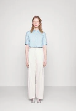 Hugo The Summer Shirt - Button-Down Blouse - Light/Pastel Blue 9 Hugo The Summer Shirt - Button-Down Blouse - Light/Pastel Blue -Hugo d2a65b3b80f44bda9a4d0d96c6e7fe14