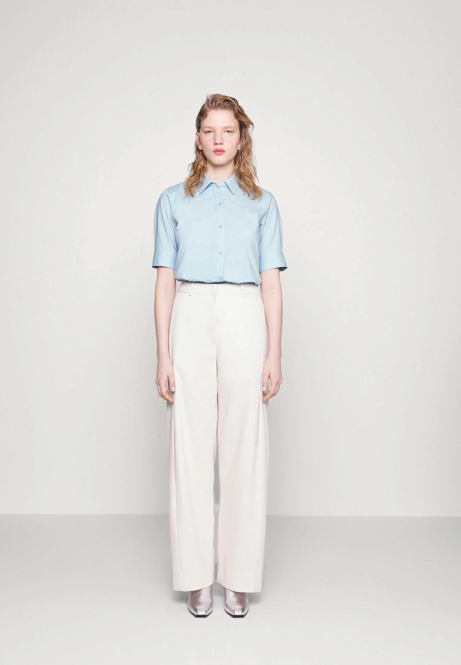 Hugo The Summer Shirt - Button-Down Blouse - Light/Pastel Blue 4 Hugo The Summer Shirt - Button-Down Blouse - Light/Pastel Blue - Image 2