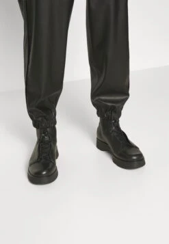 Hugo Gabe - Trousers - Black -Hugo d64ff249a7624ff2be68ff279ef26a13