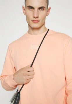 Hugo Diragol - Sweatshirt - Light Pastel Red -Hugo d66e32fc912c4455bf1f2c311d5098bd