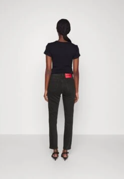 Hugo Slim Fit Jeans - Black -Hugo d7e3f414879a473bb306353027acc205