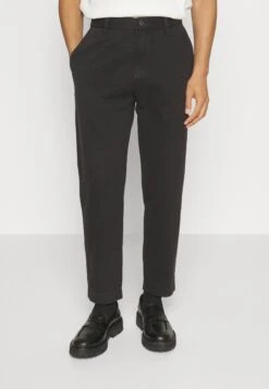 Hugo Zeeb - Trousers - Black