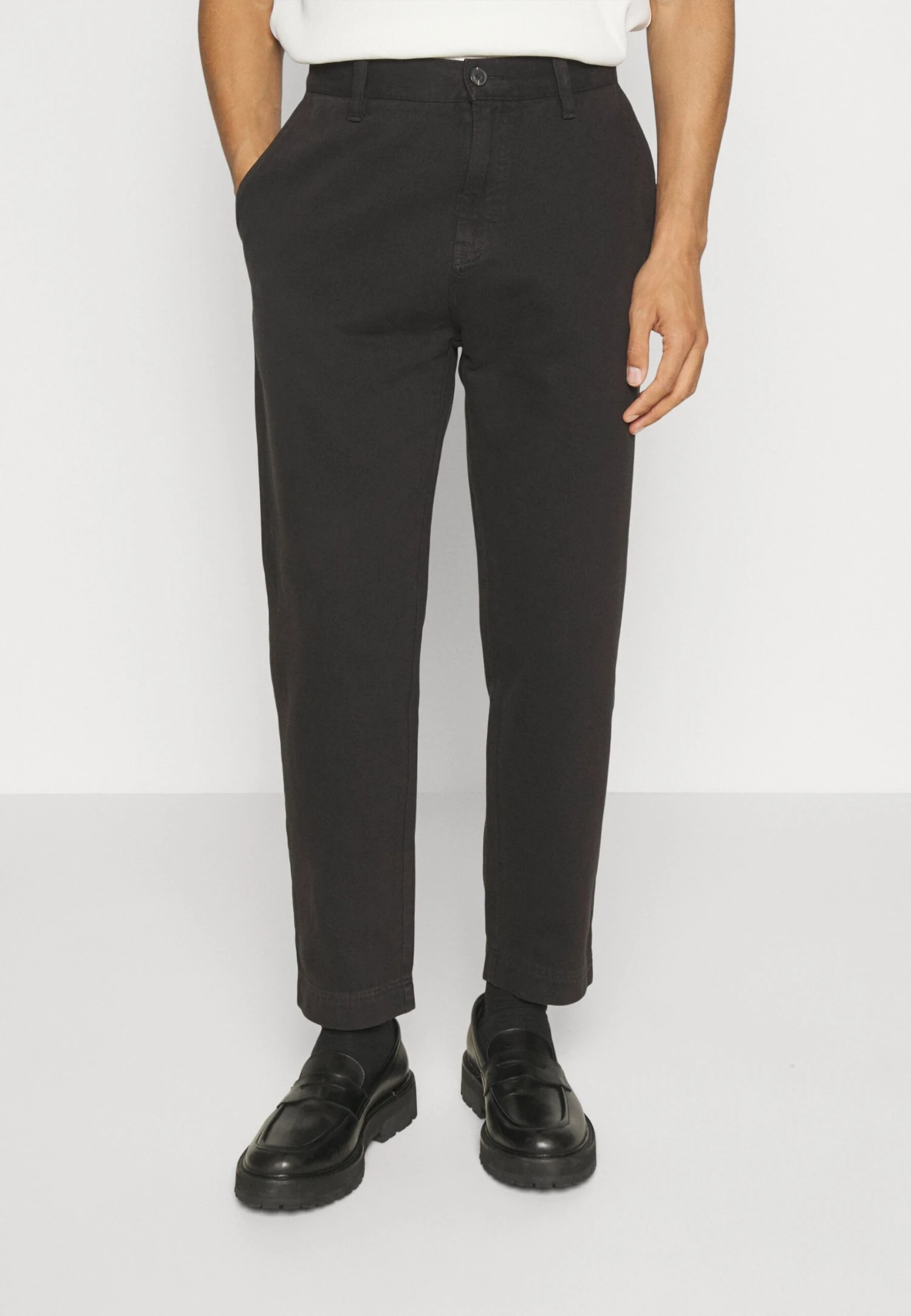 Hugo Zeeb - Trousers - Black 3 Hugo Zeeb - Trousers - Black