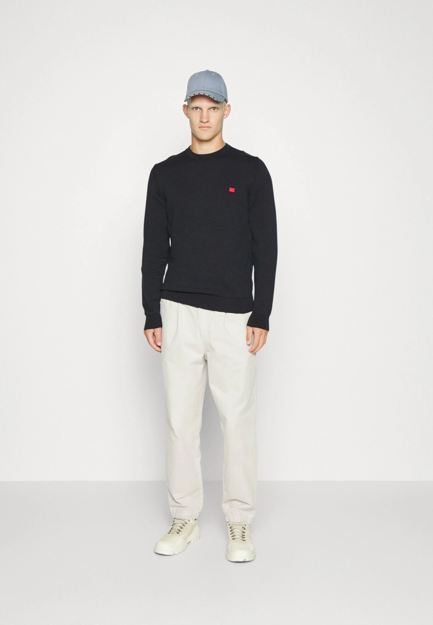 Hugo San Cassius - Jumper - Navy 4 Hugo San Cassius - Jumper - Navy - Image 2