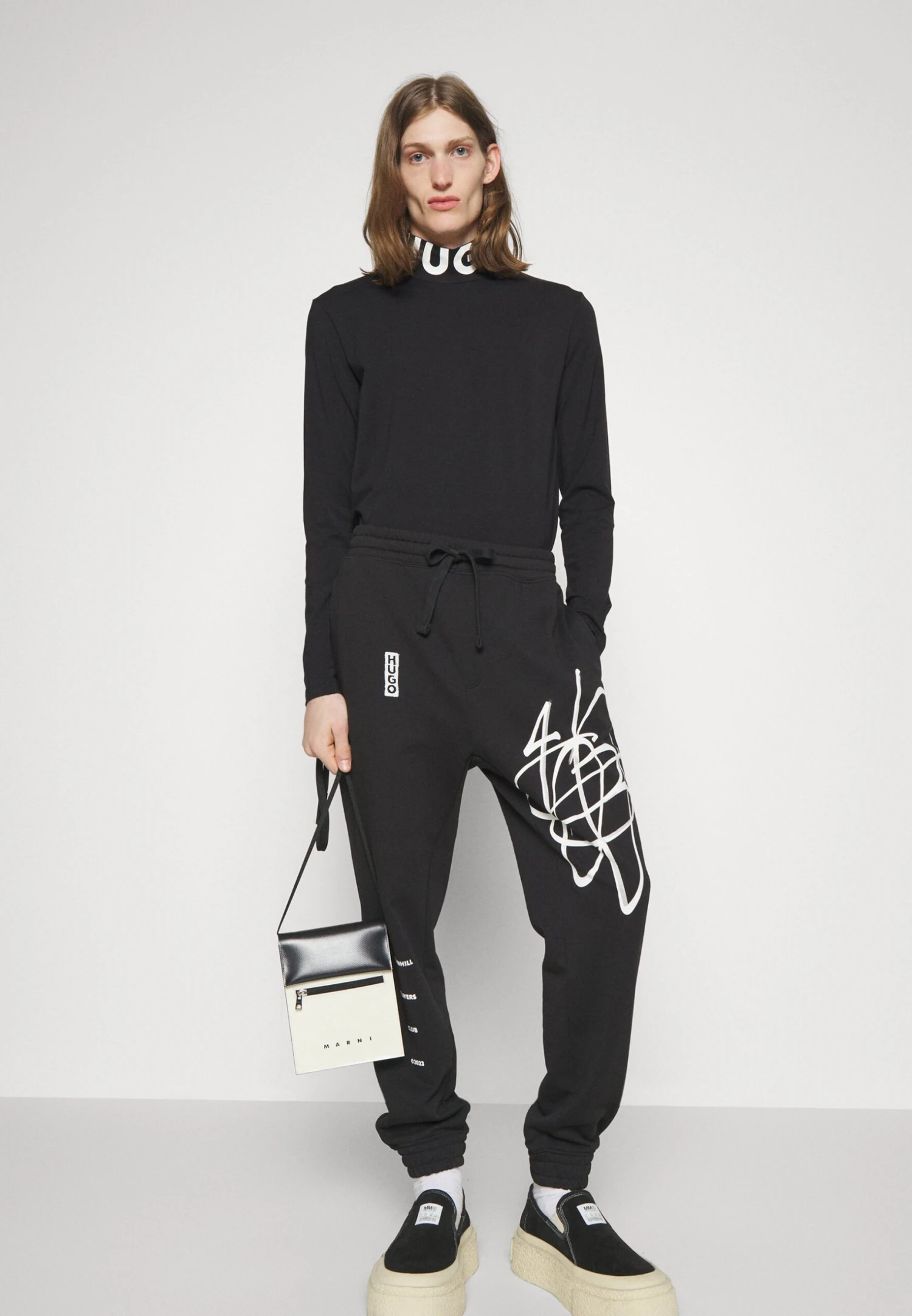 Hugo Dardini - Long Sleeved Top - Black 7 Hugo Dardini - Long Sleeved Top - Black - Image 5