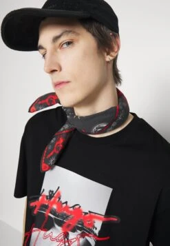 Hugo Dateboard - Print T-Shirt - Black -Hugo dfc15384f1a14bc0840c46acd289e1cd