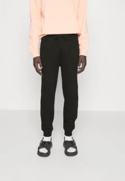 Hugo Doak - Tracksuit Bottoms - Black