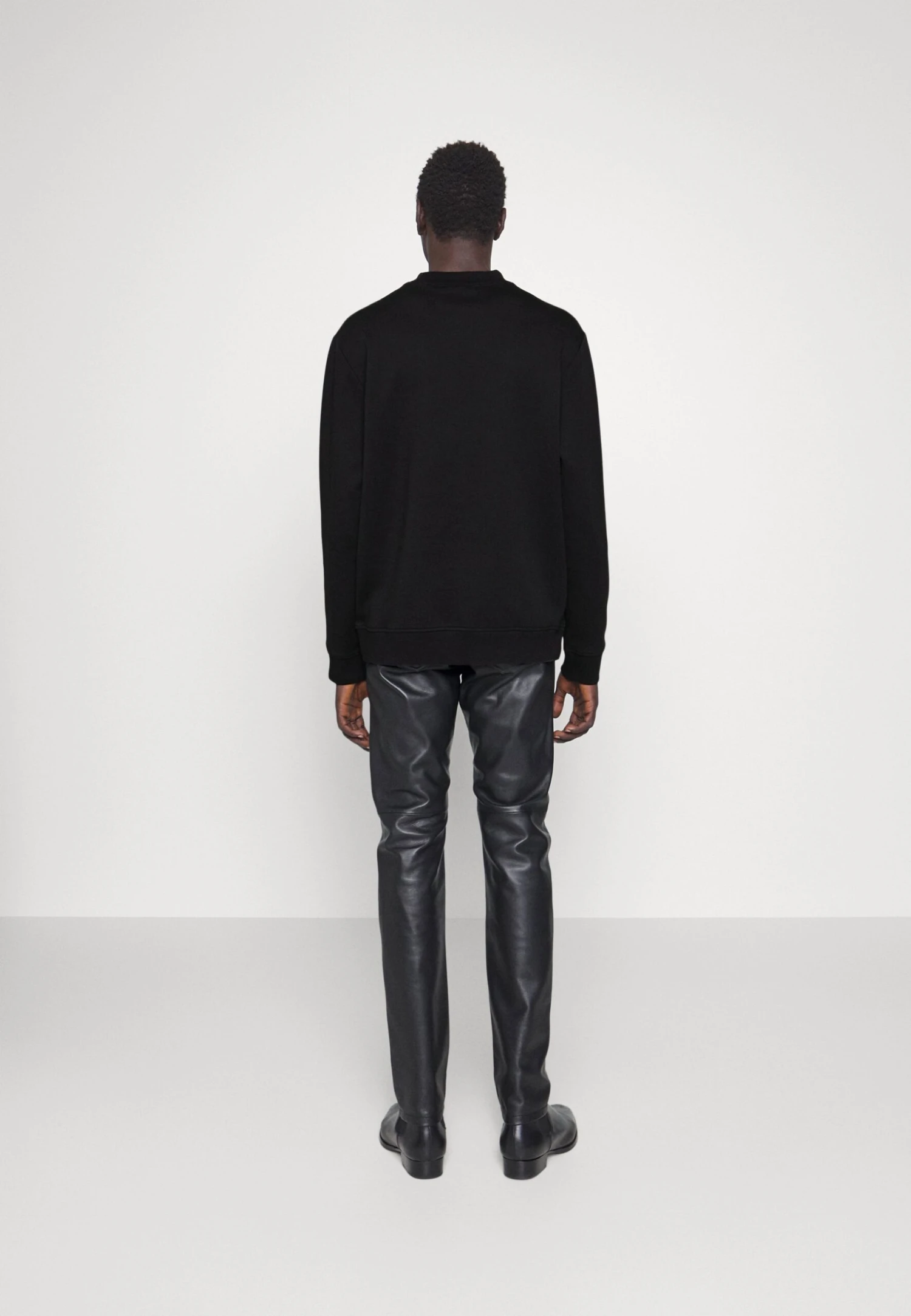 Hugo Derentil- Jumper - Black 5 Hugo Derentil- Jumper - Black - Image 3