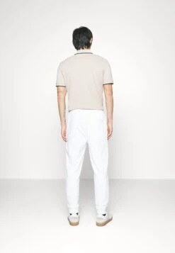 Hugo Doak - Tracksuit Bottoms - Open White 9 Hugo Doak - Tracksuit Bottoms - Open White -Hugo e700ed7611dd45c5a64a96077d976280