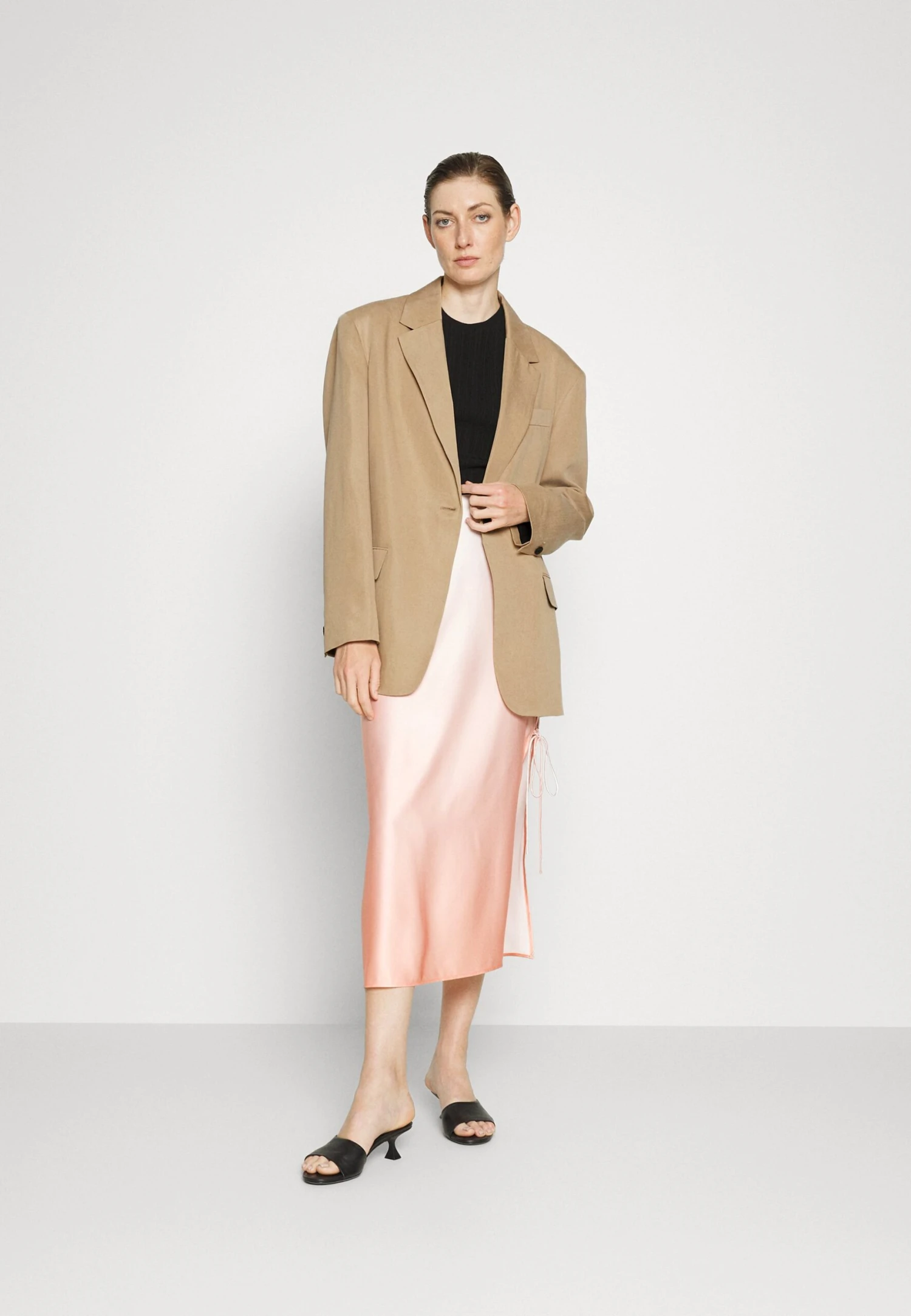 Hugo Agura - Blazer - Light Beige 4 Hugo Agura - Blazer - Light Beige - Image 2