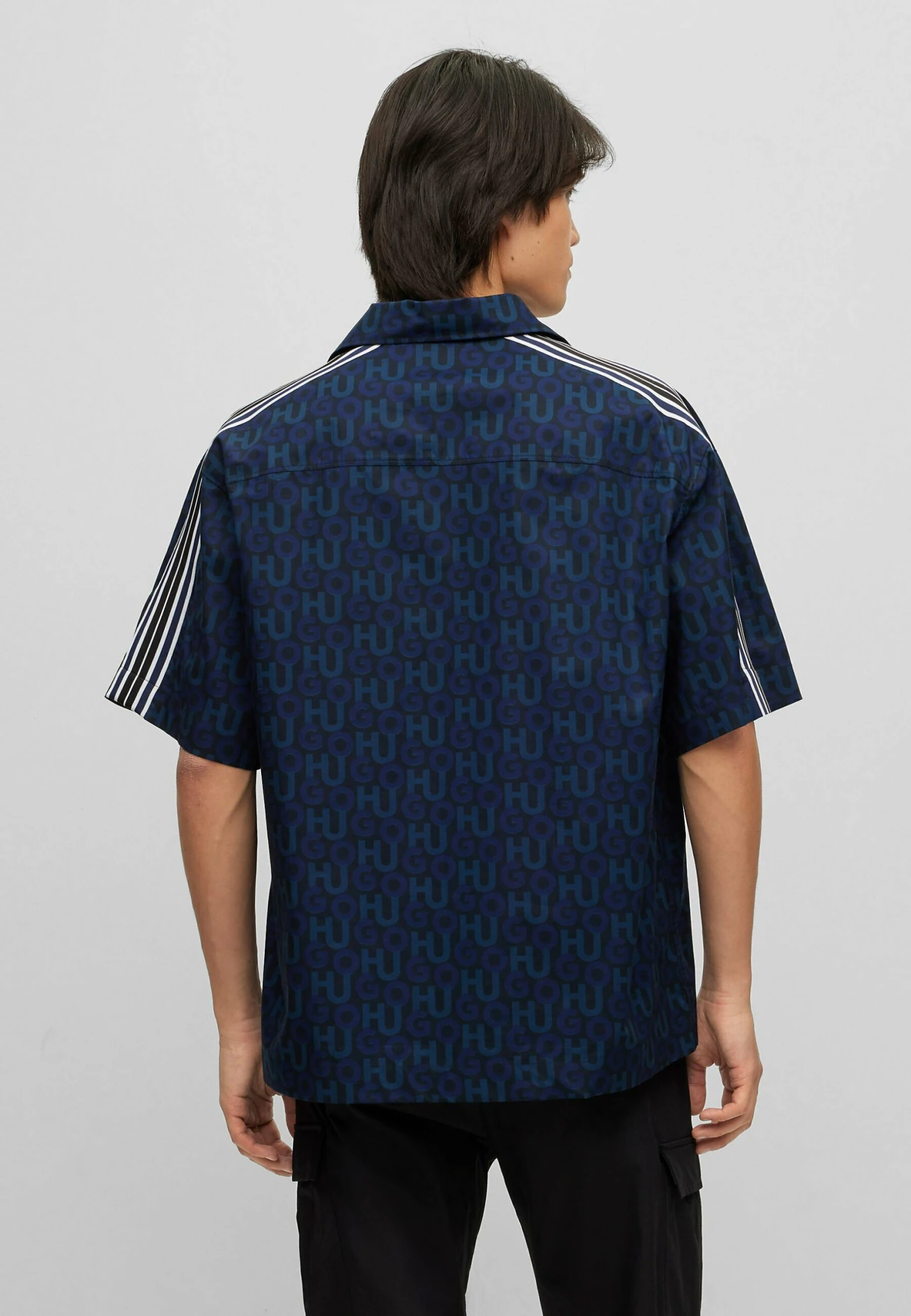 Hugo Egeeno - Shirt - Dark Blue Five 5 Hugo Egeeno - Shirt - Dark Blue Five - Image 3