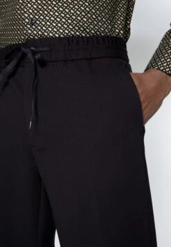 Hugo Gyte - Tracksuit Bottoms - Black -Hugo f0732348e42b447b88bbf5667d510696