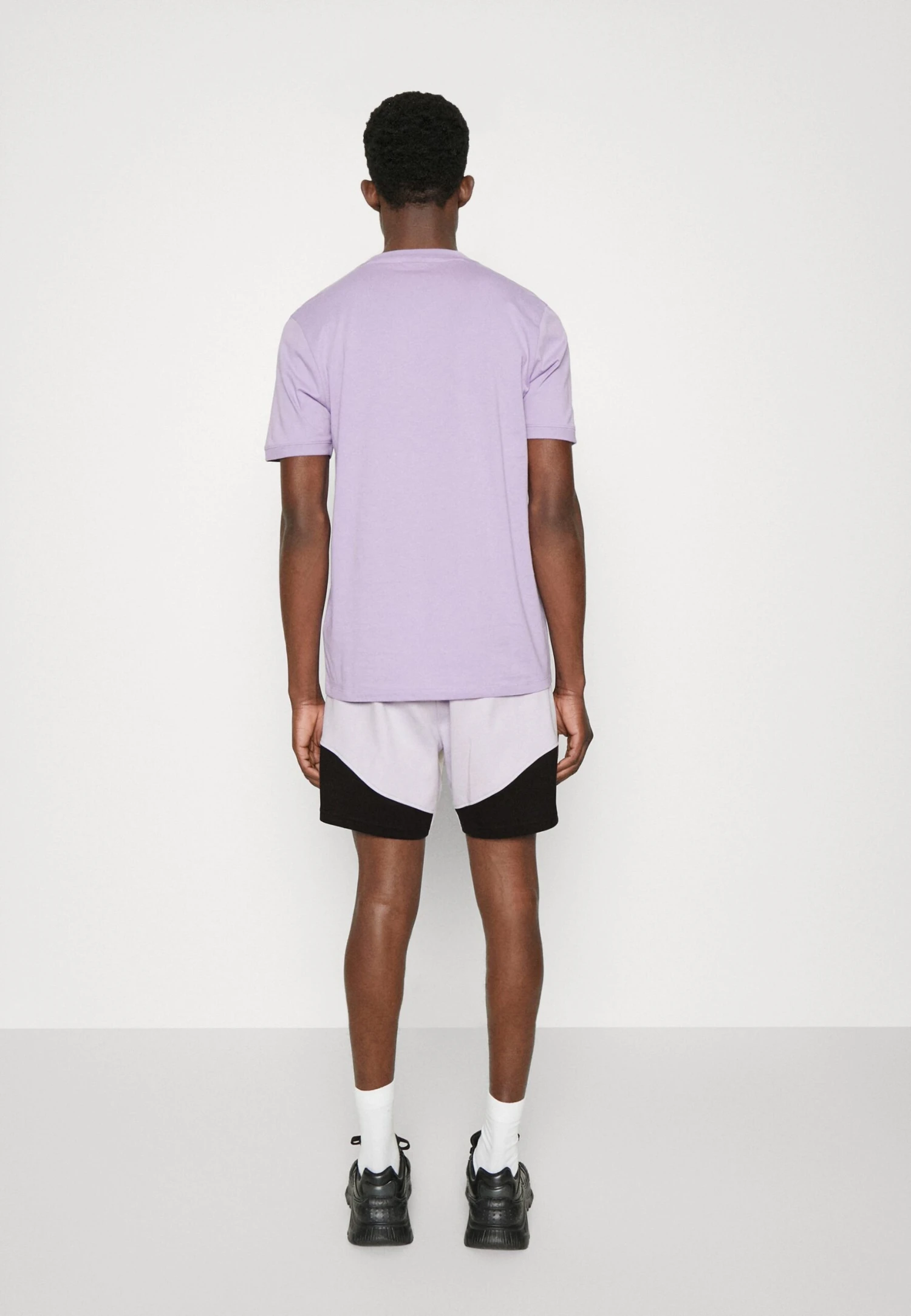 Hugo Dalvador - Shorts - Black 7 Hugo Dalvador - Shorts - Black - Image 5