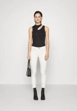 Hugo Draca - Top -Hugo f4c31c4a66c34b21817fe8027d24073e