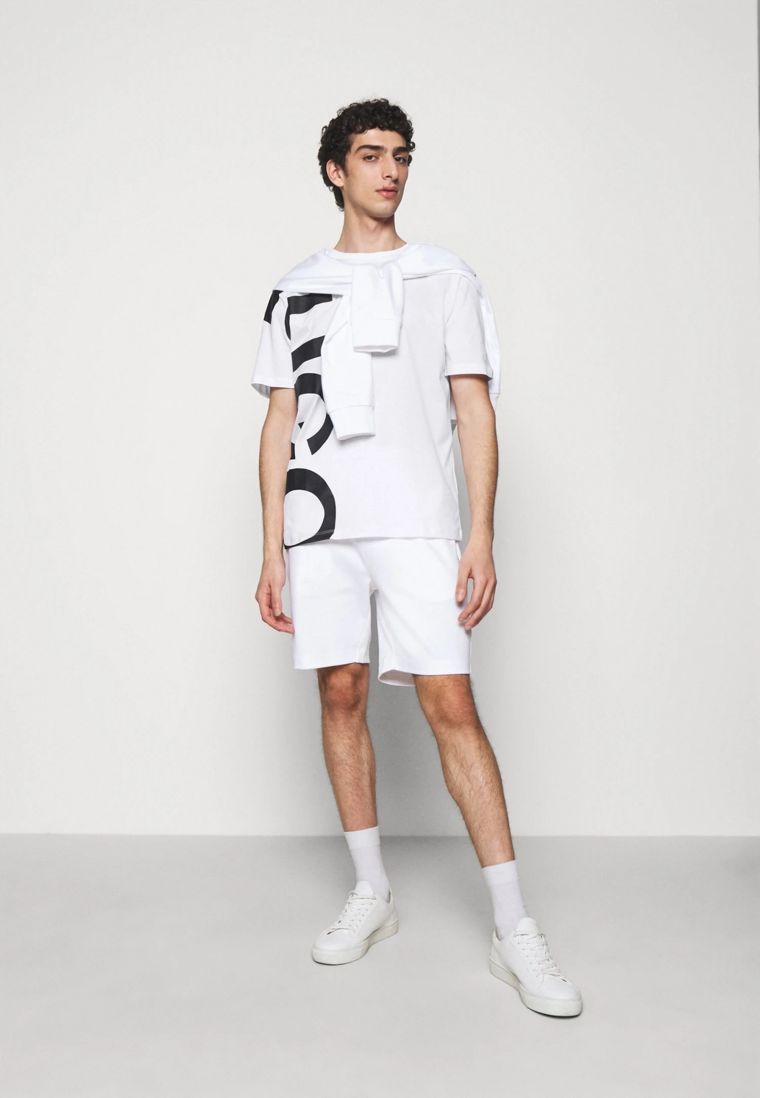 Hugo Daws - Print T-Shirt - White 4 Hugo Daws - Print T-Shirt - White - Image 2