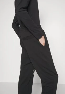 Hugo Drangell - Tracksuit Bottoms - Black -Hugo fb0c9212c1d747338056186e68ef24e9